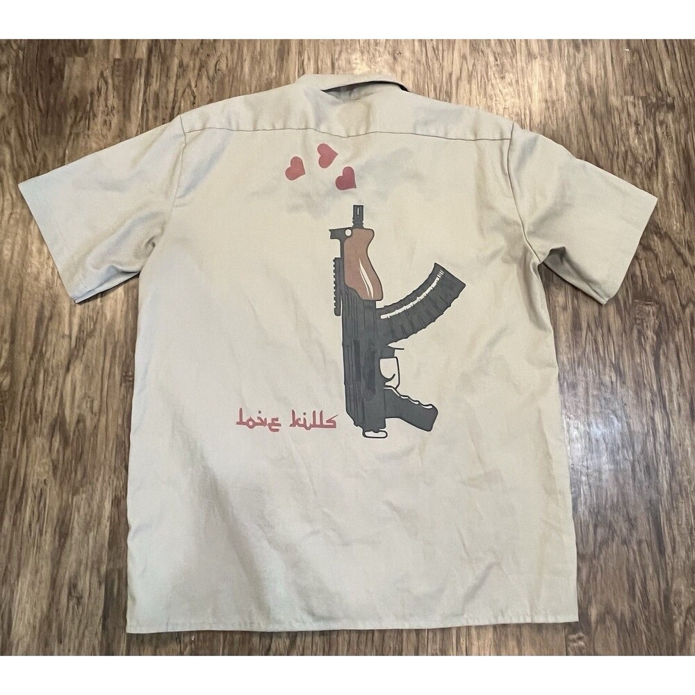 Dickies Work Shirt Mens L AK47 Machine Gun Mechanic Love Kills Cupid Art Tan